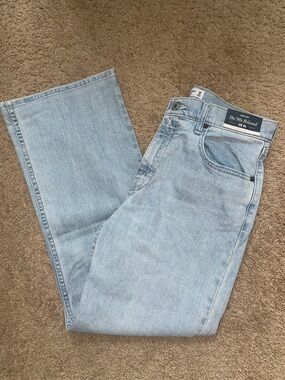 Abercrombie & Fitch Light Blue Relaxed '90s Jeans